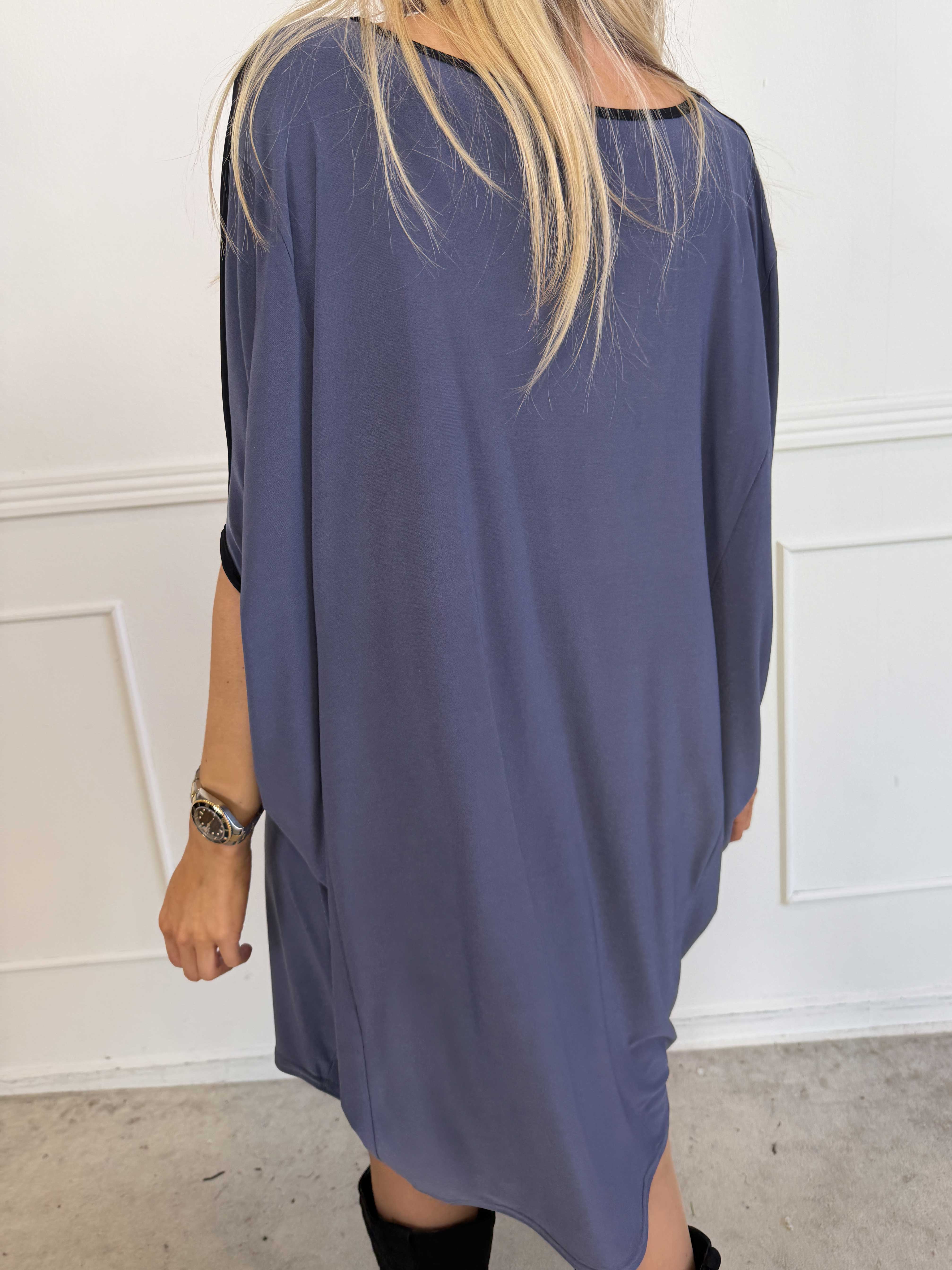 Spencer - Tvåfärgad stretchig tunikaklänning med fladdermusärmar